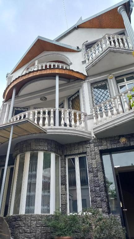Mariel Hotel Tbilisi Bagian luar foto